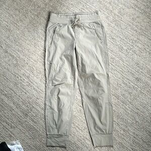 Athleta Trekkie north jogger